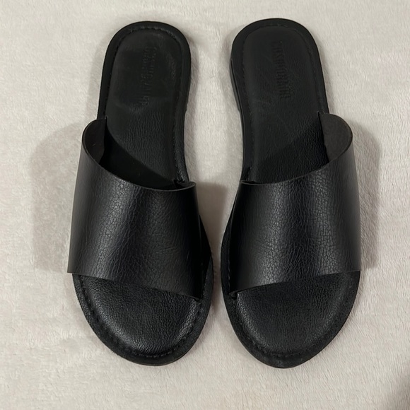 Cushionaire Shoes - Women’s Cushonaire Sandals